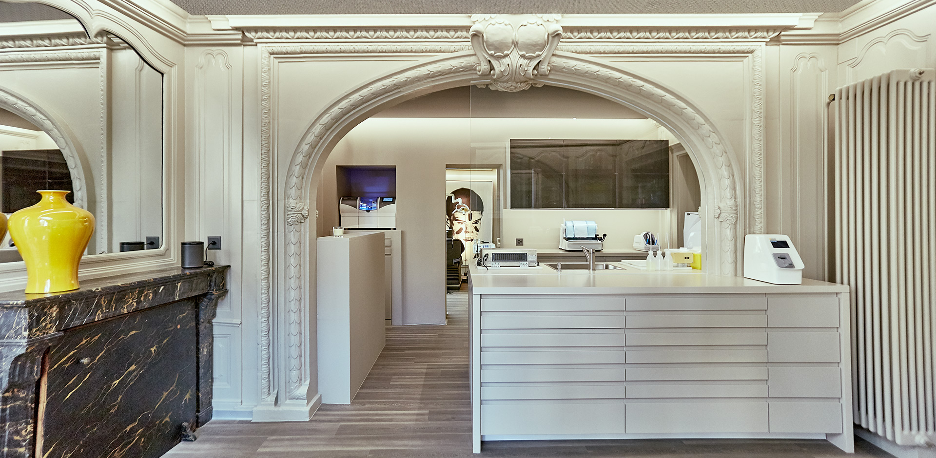 salle moderne de traitement dentaire du cabinet des halles à Neuchâtel